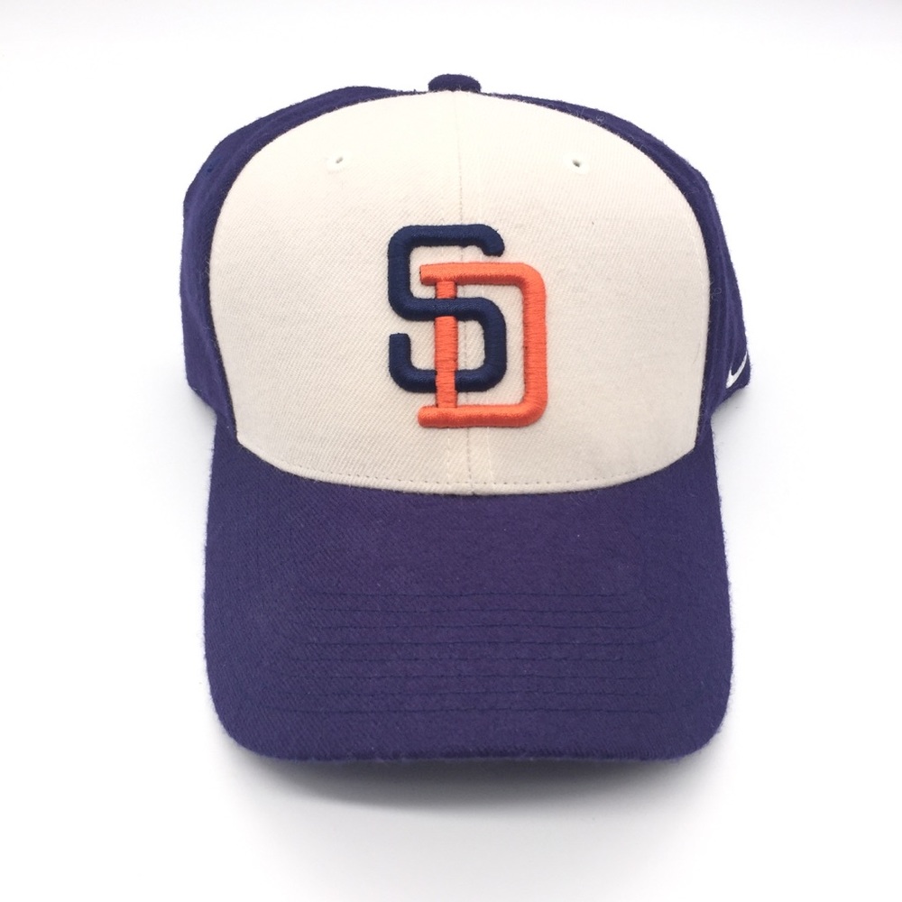 Vintage Nike San Diego Padres Strapback Hat Cap